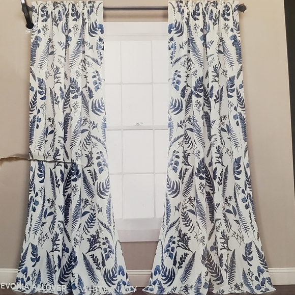 HALF MOON DEVONIA ALLOVER TWO PANELS. ROOM DARK. CURTAINS NOISE REDUC. 52X84 NWT - Picture 1 of 10